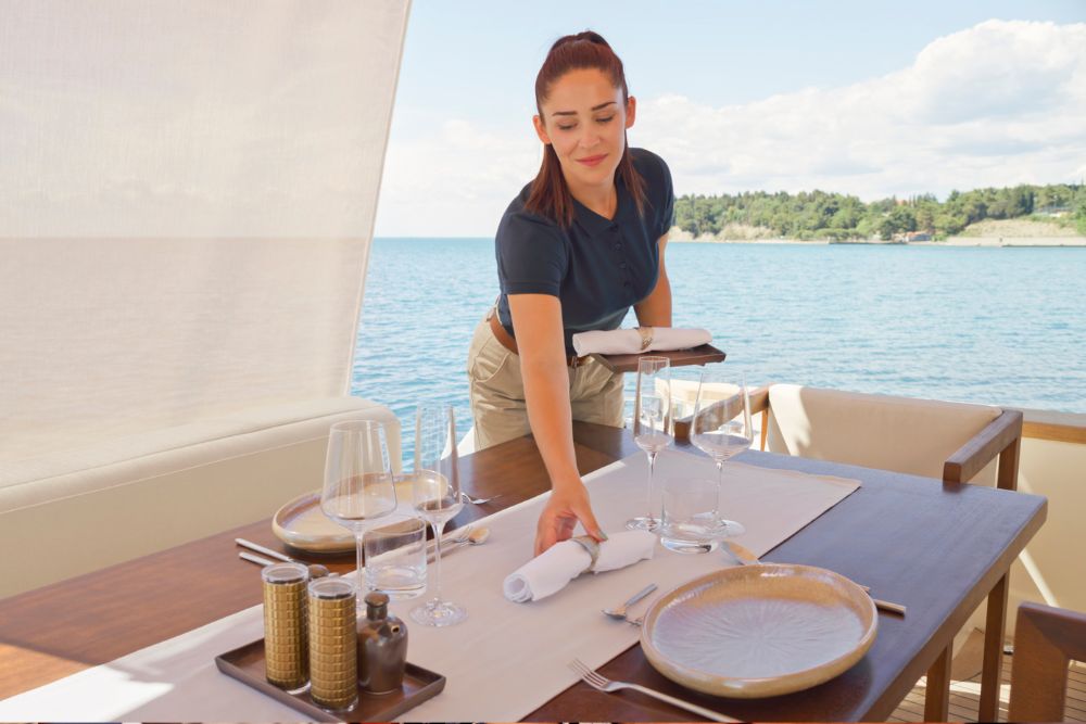yacht steward and stewardess recruitment